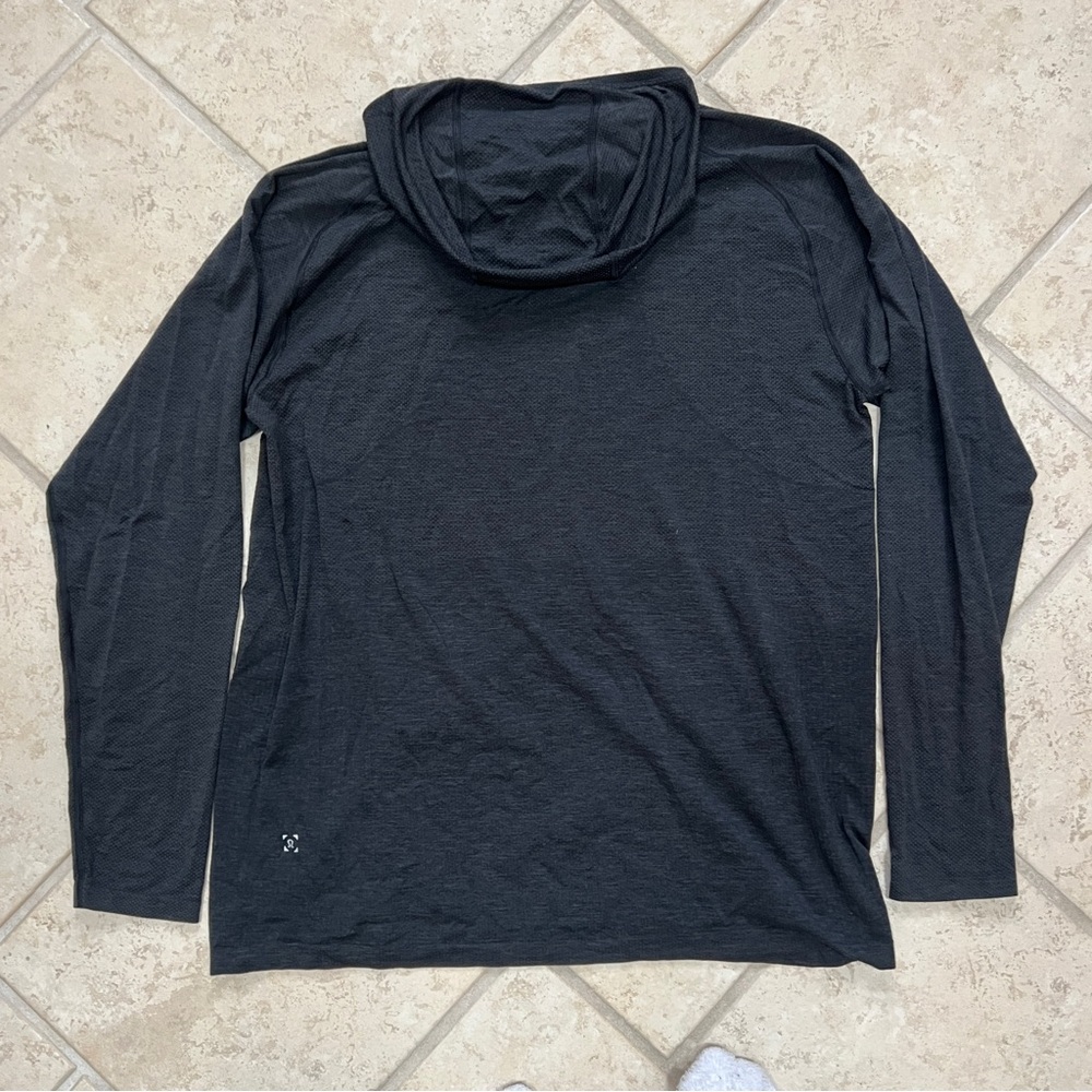 lululemon athletica Black Lightweight Hooded Long-Sleeve - Picture 4 of 4